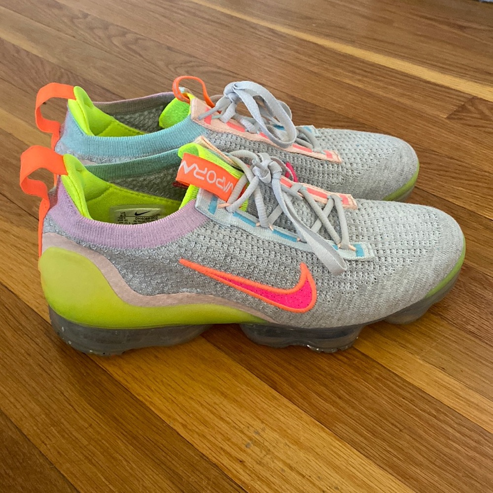 Nike air max multi color size 8.5 women’s